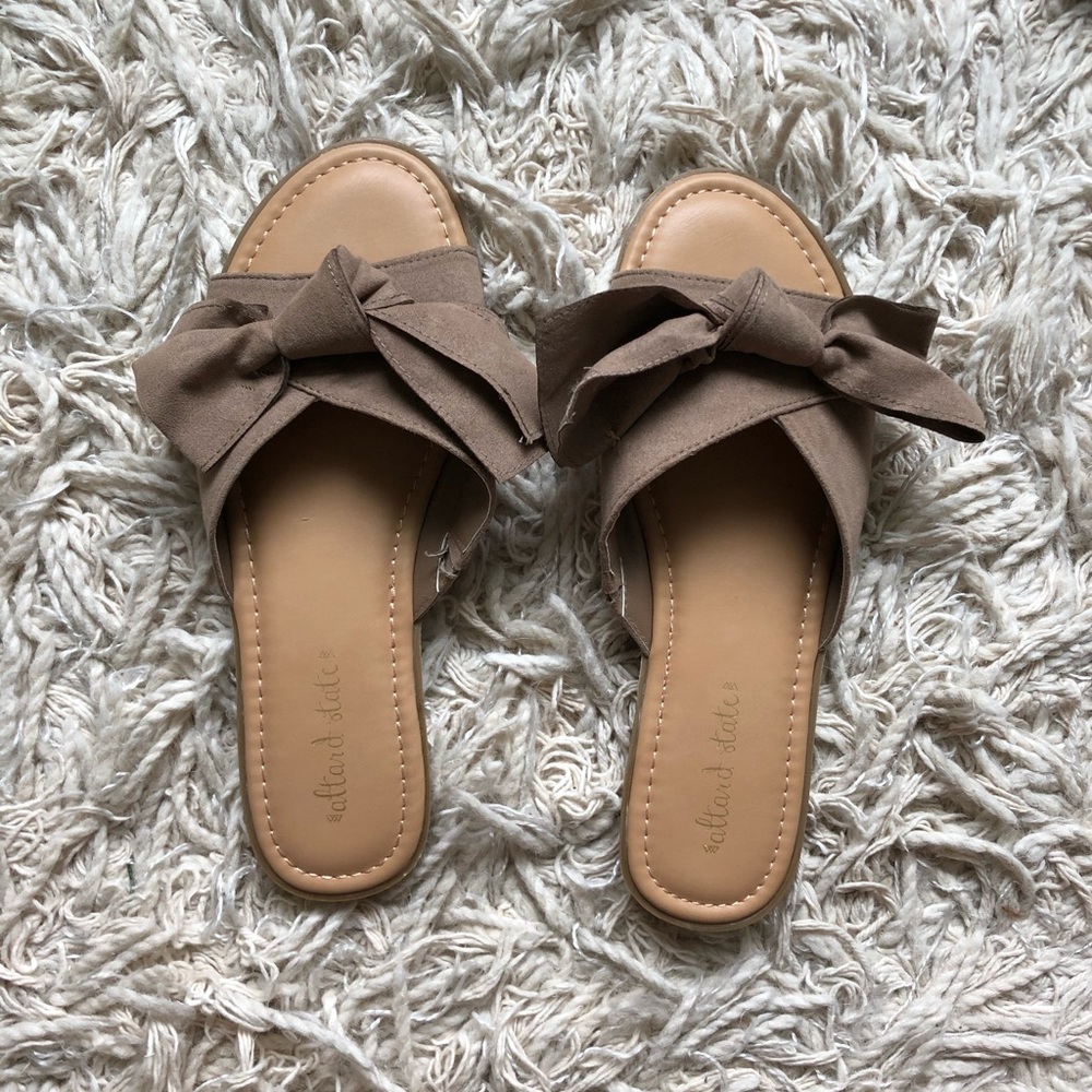 Altar’d State Bow Sandals